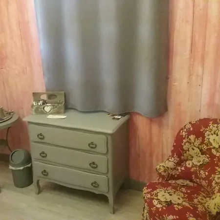 Bed & Breakfast Ferme Theatre Chapiteau *